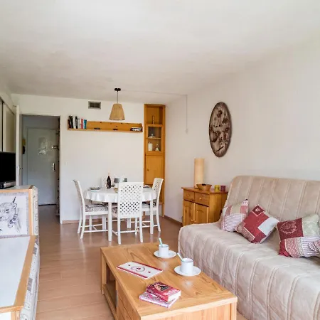 Lunik Orion-32 By Interhome Daire Le Corbier